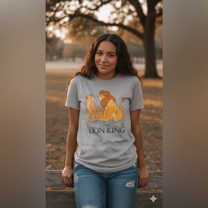 Disney The Lion King T-Shirt Women’s size Large 11/12 graphic top jr’s tee